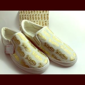 Bucketfeet Dj Liu Pineappleade shoes!